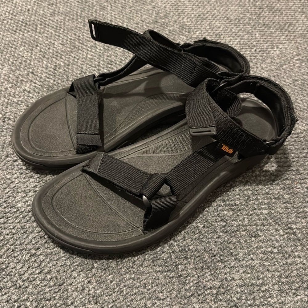 Teva rugged sole sandals M10/W12